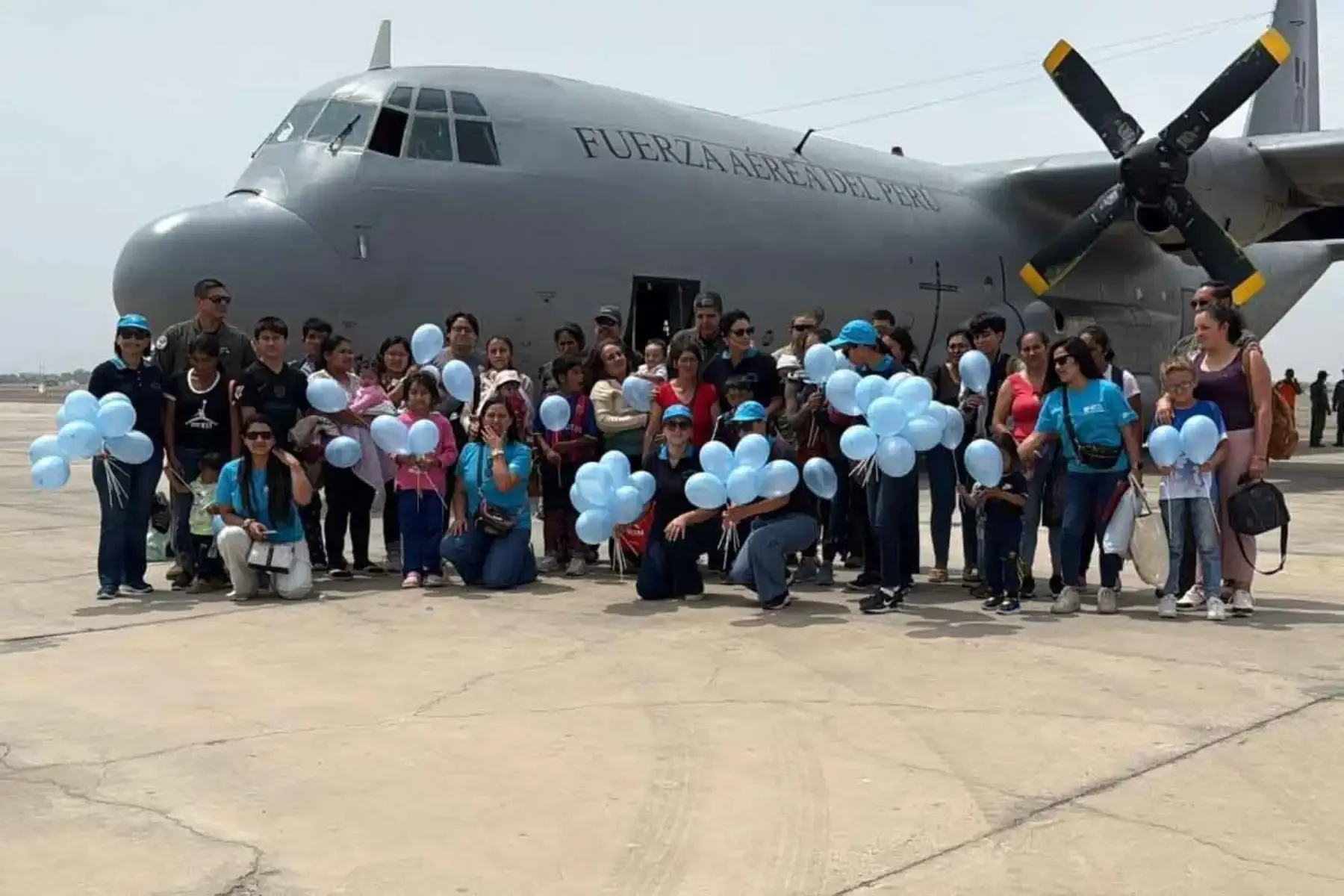 Vuelos de FAP llevan esperanza y vida a niños con labio leporino