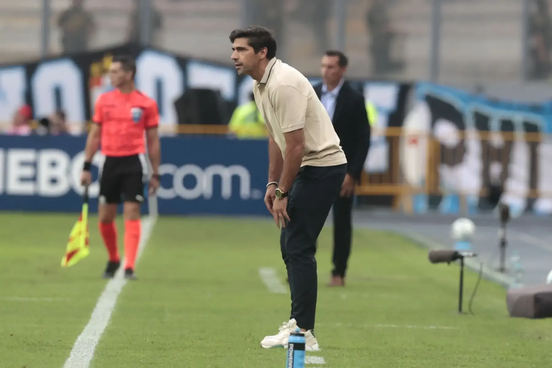 DT del Palmeiras es suspendido por ocho partidos por discutir con los árbitros