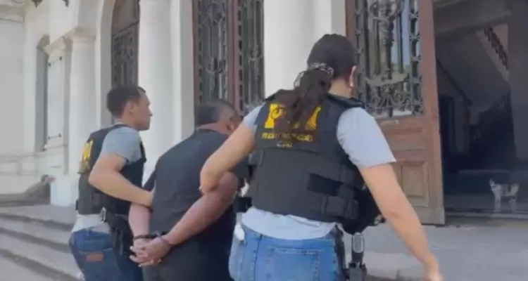Lo buscaban por un violento crimen: capturan a venezolano con alerta de Interpol en Chile