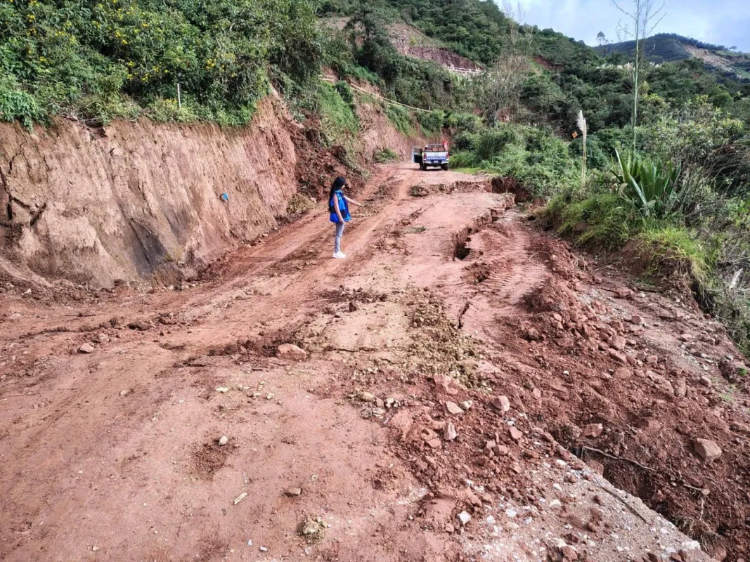 Alerta por riesgo de deslizamiento en la vía Chachapoyas–Levanto tras sismo reciente
