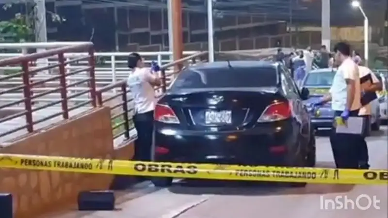 un hombre fue asesinado a balazos dentro de su automóvil en Mi Perú