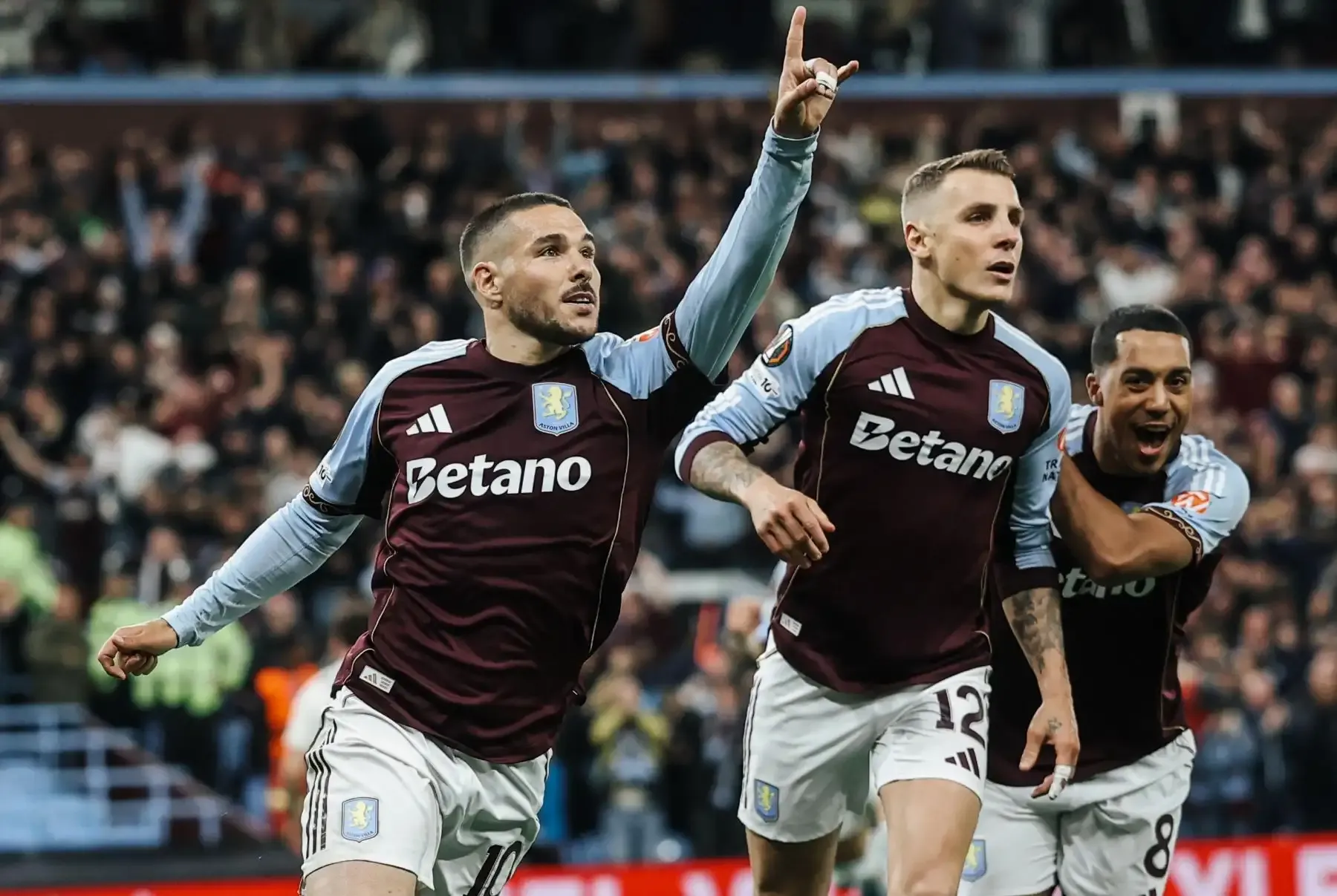 Aston Villa vs. Friburgo y Rayo Vallecano vs. Crystal Palace cierran las finales europeas