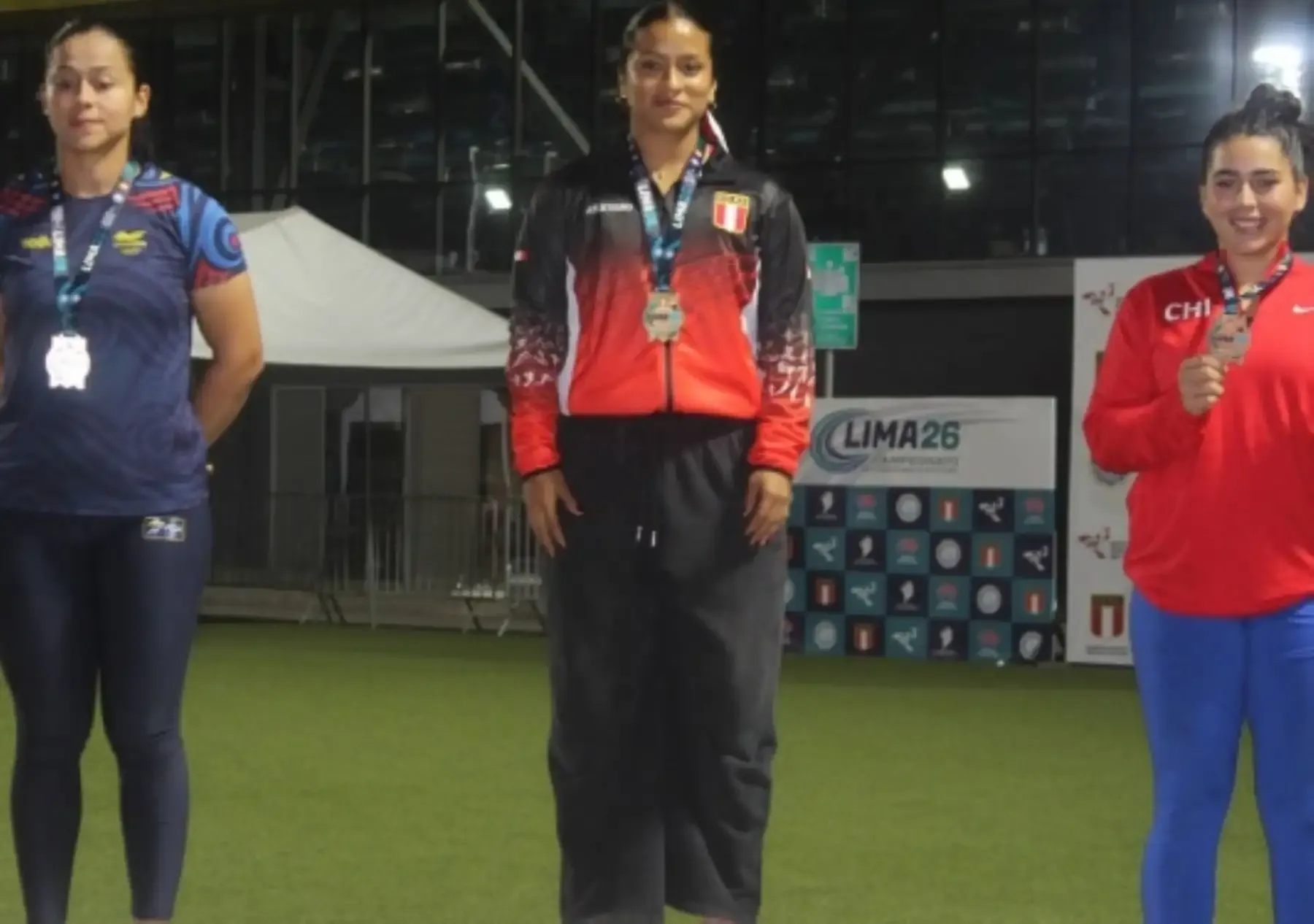 Ximena Zorrilla es campeona de lanzamiento de martillo en el Iberoamericano de Atletismo