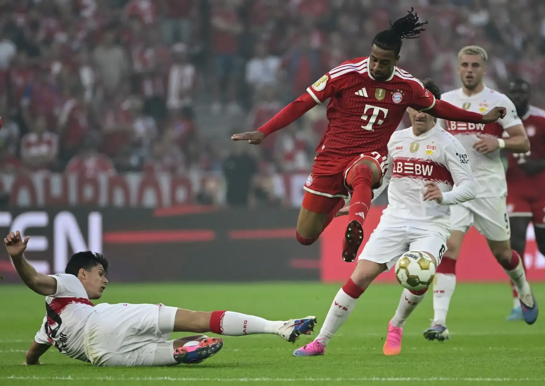 El Bayern de Múnich aconseja al Real Madrid que no haga una oferta por Olise