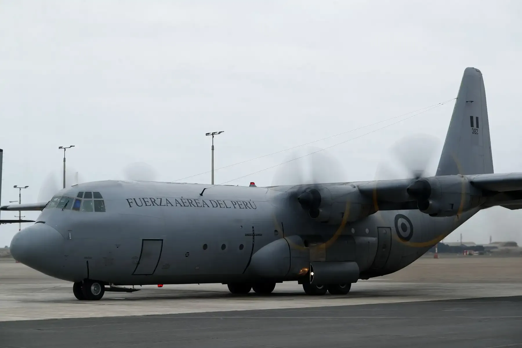 Avión de la FAP con 14 toneladas de ayuda humanitaria parte rumbo a Venezuela