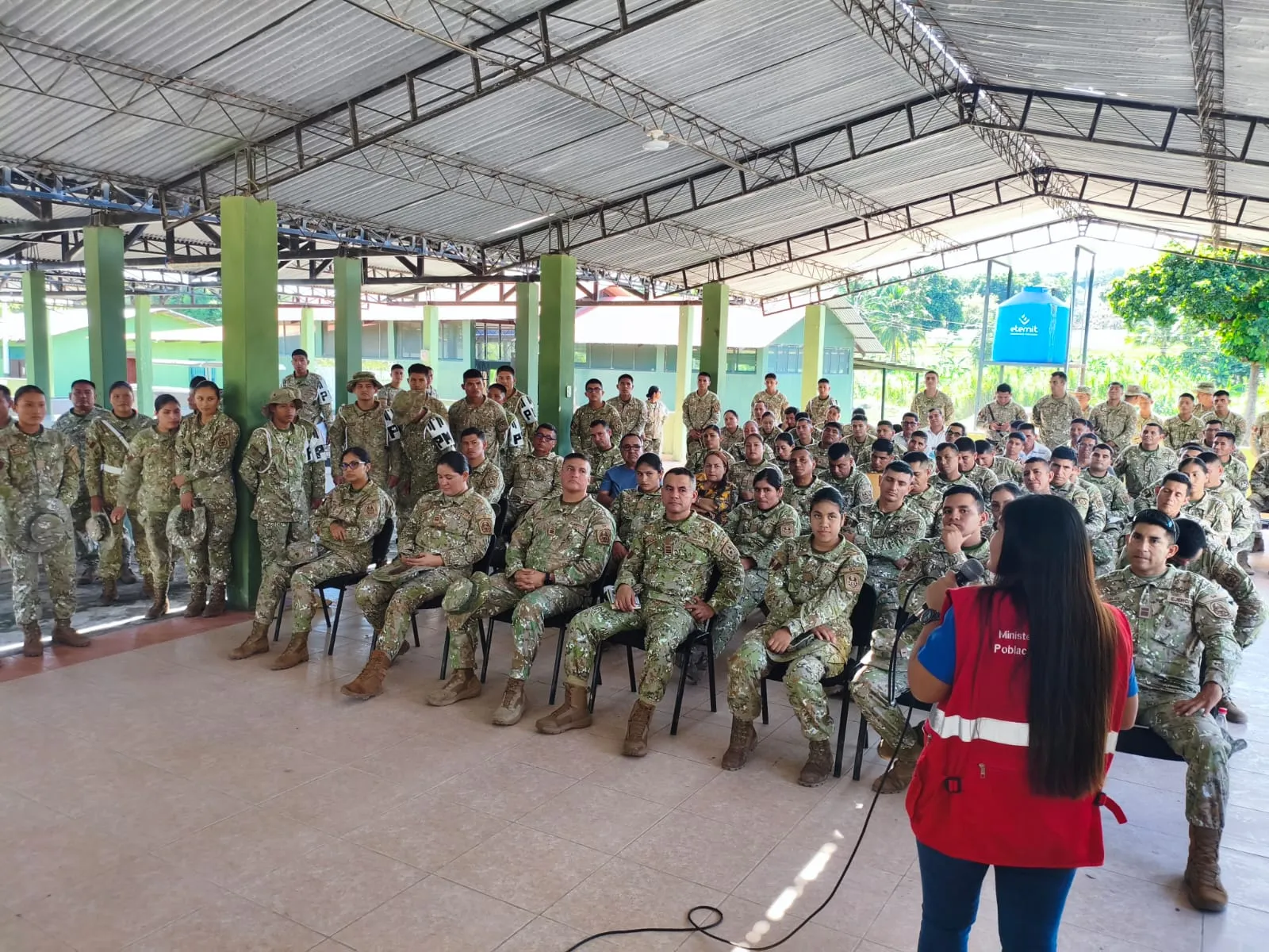 Personal militar fortalece su compromiso con la prevención de la violencia con apoyo del CEM Utcubamba