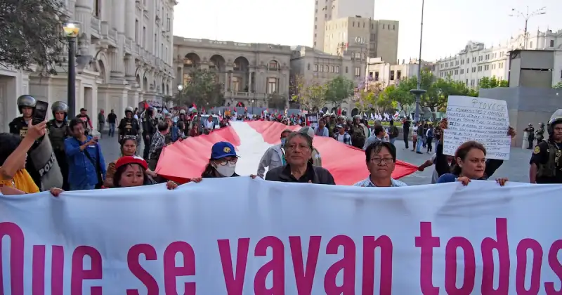 El laberinto del poder en Perú: un sillón presidencial que devora a sus vencedores