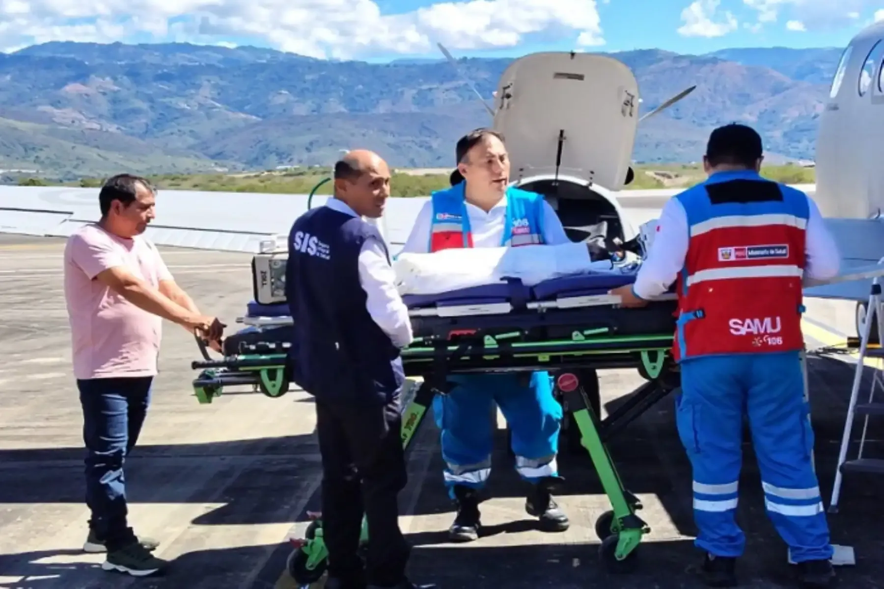 En vuelo de la FAP evacuan a niño de dos años desde el aeropuerto de Jaén