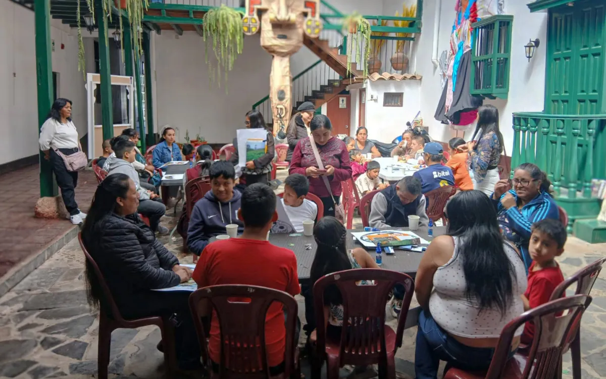 DDC Amazonas acercó el patrimonio arqueológico a estudiantes con habilidades diferentes a través del collage