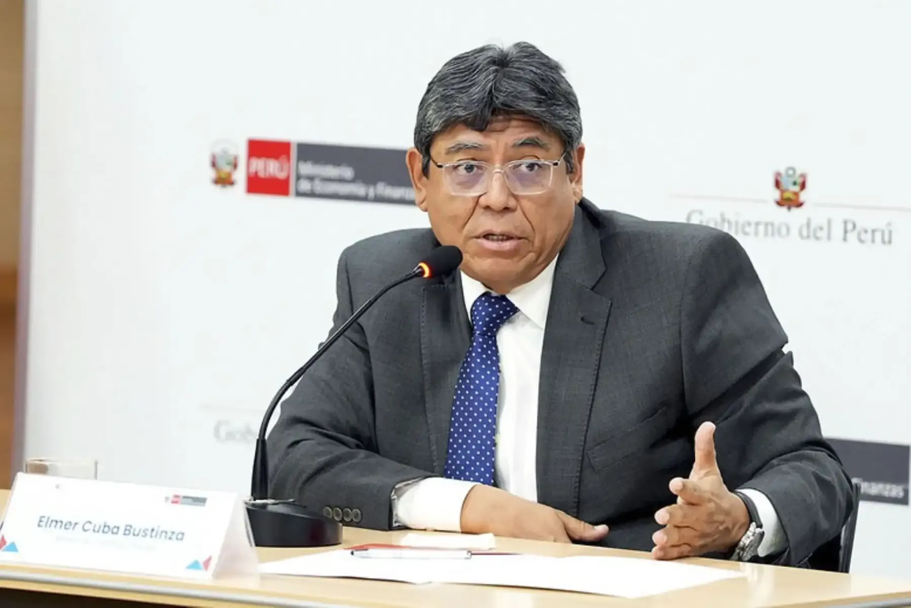 Ministro Cuba anuncia cuatro comisiones para impulsar reformas y productividad