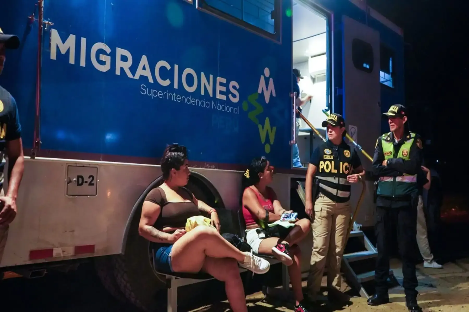 Migraciones expulsa a 42 extranjeros irregulares y refuerza control del orden y seguridad