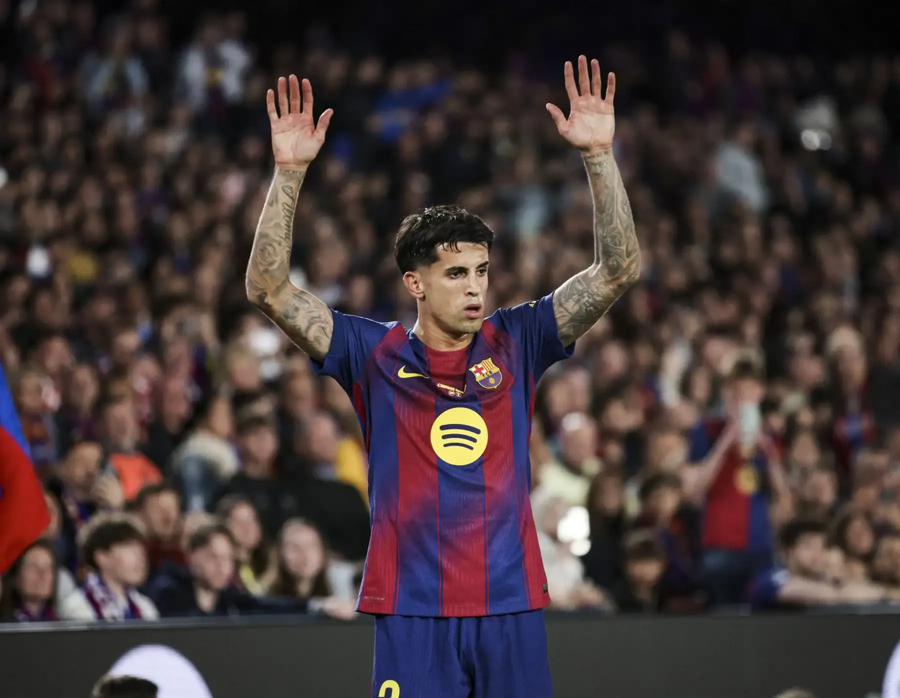 Portugués Joao Cancelo llegó a España a para iniciar su tercera etapa en el Barcelona