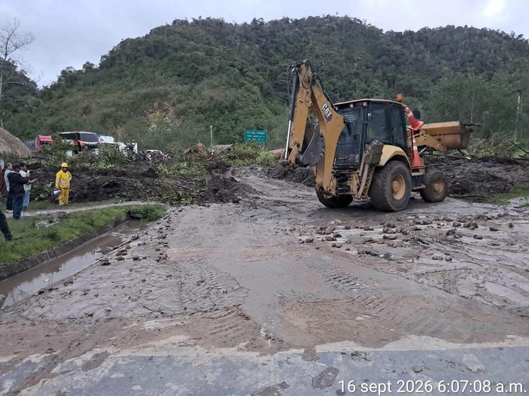 Amazonas: huaico causado por lluvias intensas bloqueó tránsito en la vía Fernando Belaunde