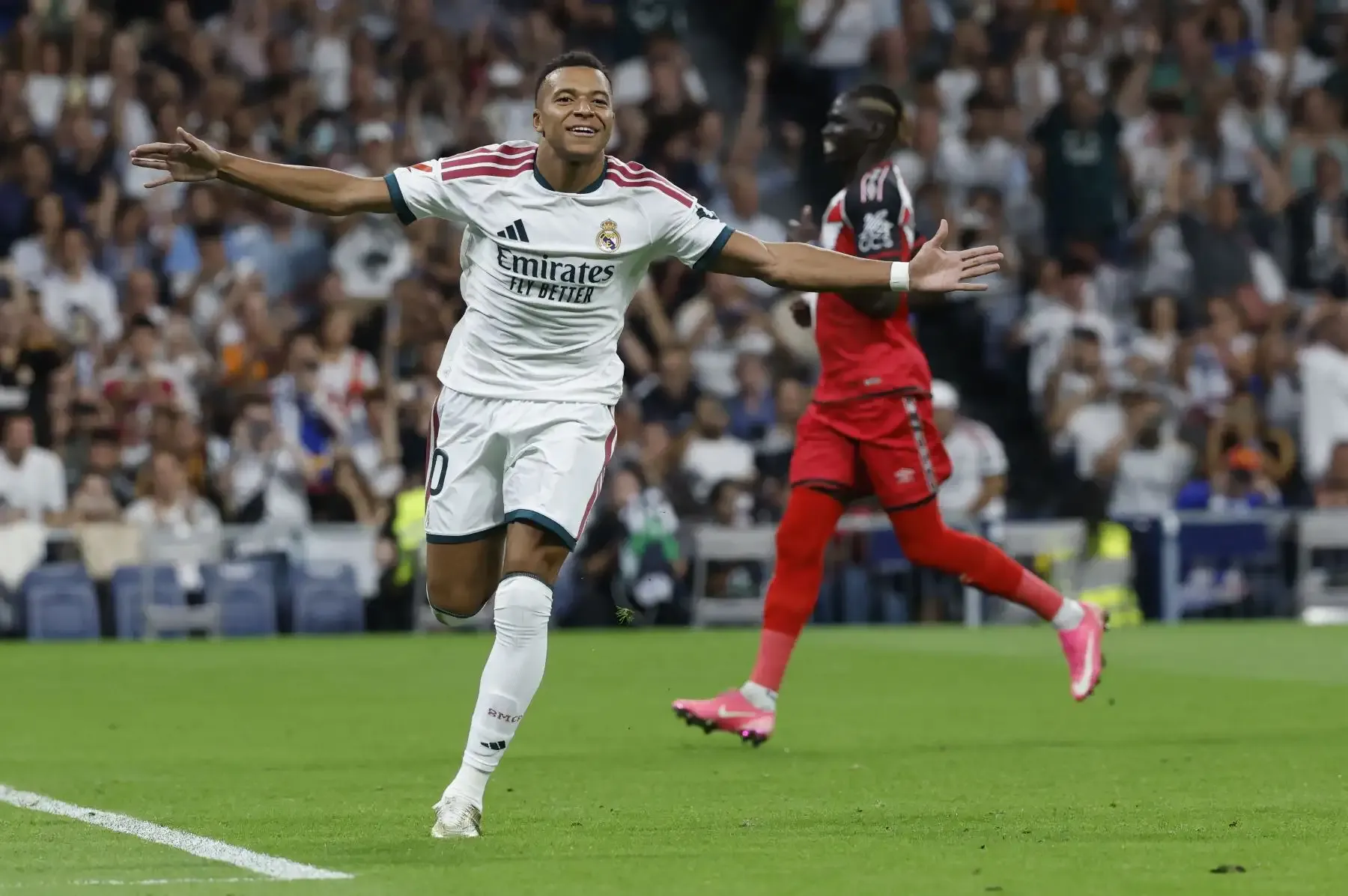 Con doblete de Kylian Mbappé, Real Madrid vapulea por 4-1 al Rayo Vallecano por La Liga