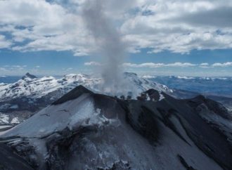 Arequipa: Volcán Sabancaya registra explosión y alerta por cenizas