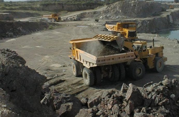 Minera canadiense demanda a Perú por laudo impago de US$69 millones