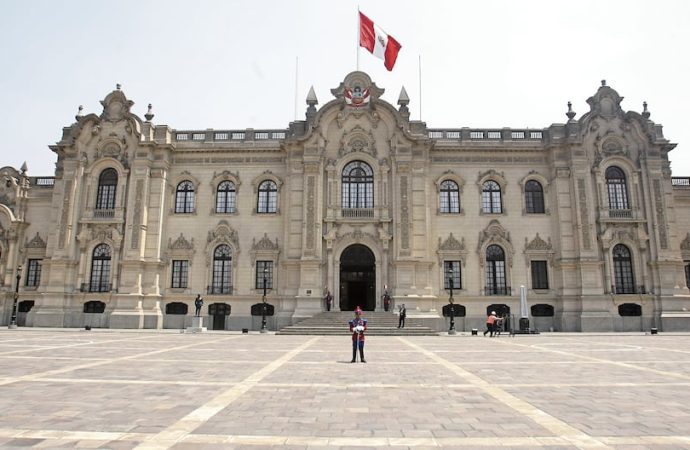 ¿Quiénes buscan la vicepresidencia?: Los perfiles que podrían llegar a Palacio ante una crisis