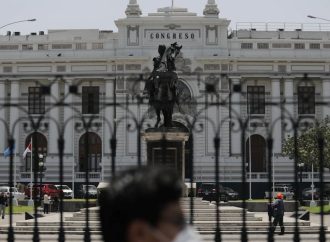 Congreso cita a ministros para informar sobre preparativos del año escolar 2026