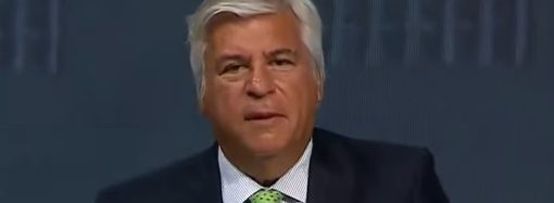 Fernando Olivera propone refundar el Perú y combatir el crimen en debate presidencial 2026