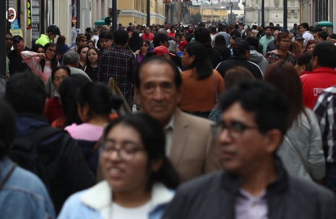 Mayoría de votantes peruanos desconfía de la capacidad del próximo gobierno contra la inseguridad